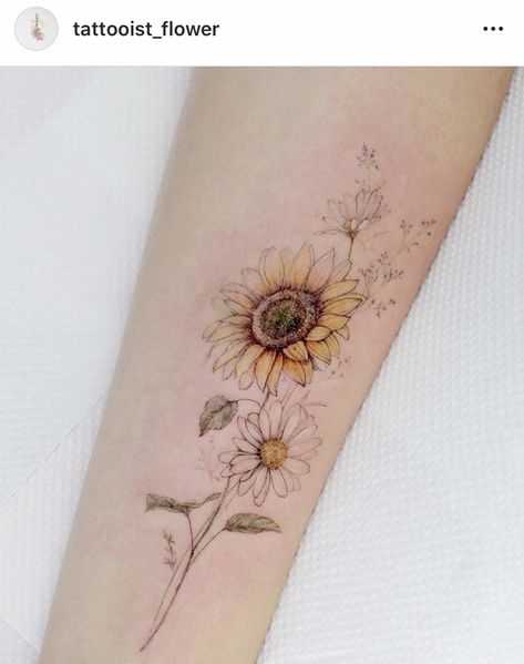 Daisy Tattoo Designs, Tattoo 2024, Sunflower Daisy, Daisy Tattoo, Bff Tattoos, Sunflower Tattoos, Tatuaje A Color, Classy Tattoos, Tattoos Designs