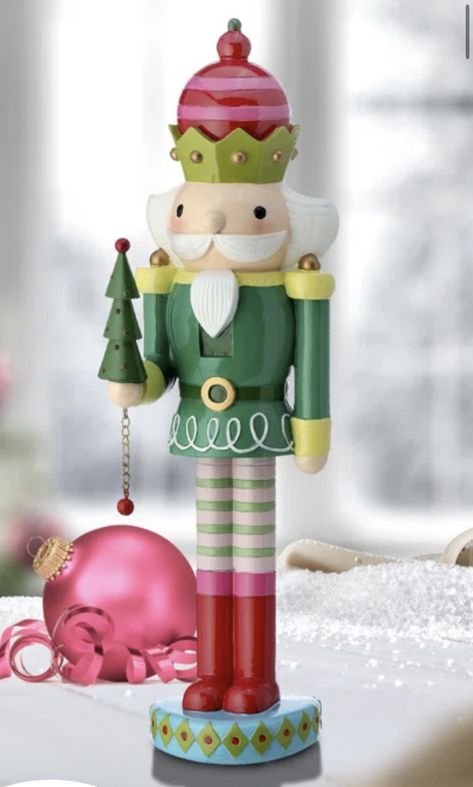 Nut Crackers Christmas Decorations Diy, Wooden Nutcracker Painting Ideas, Clay Nutcracker, Nutcracker Colors, Diy Nutcracker Soldier, Cute Nutcracker, Nutcracker Crafts, Nut Crackers, Diy Candy Land