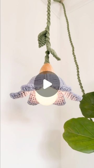 Flower Lamp Macrame, Flower Lamps, Macrame Light, Macrame Lamp, Macrame Flower, Flower Lamp, Crochet Stitches For Beginners, Bed Lights, Macrame Art