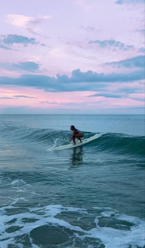 Surfer Aesthetic, Surfing Aesthetic, Surf Aesthetic, Sunset Surf, Surfing Pictures, Ocean Girl, Surf Vibes, Surf Camp, Summer Surf