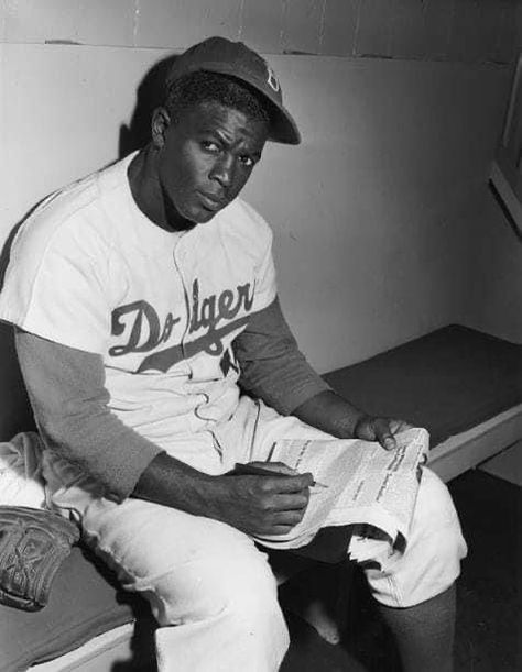 Baseball Romance, Jackie Robinson, History Education, Dodgers Baseball, Photo Grouping, Sports Photos, Retro Art, Sleeve Tattoos, Baseball