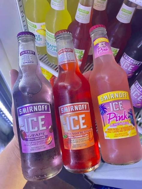 Drinking Snacks, Drinking Ideas, Aesthetic Alcohol, Drinking Food, Bar Alcohol, Flavored Lemonade, Pretty Alcoholic Drinks, Smirnoff Ice, Drinks Ideas