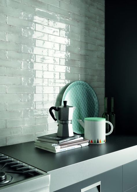 Metallica-Setting-6 Metallic Tiles Kitchen, Vintage Tegel, Glazed Brick, Tiles Direct, Porcelain Wall Tile, Metal Shed, Brick Tiles, Vintage Tile, White Brick