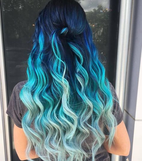 Ocean Hair Color, Blue Blonde Hair, Ocean Hair, Long Hair Waves, Pulp Riot Hair Color, Hair Color Options, Cute Hair Colors, Dyed Hair Inspiration, Beautiful Hair Color