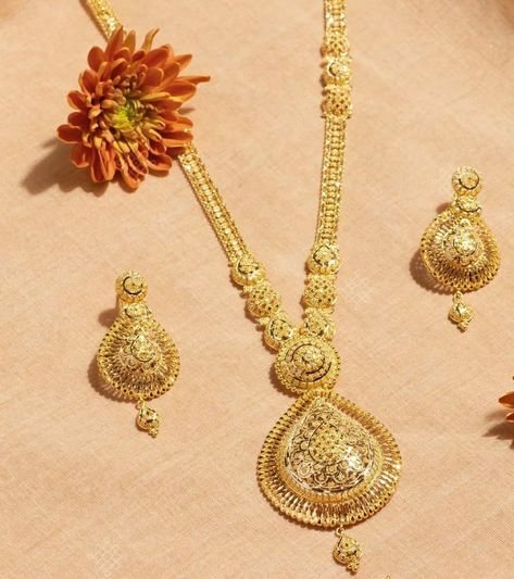 Gold Necklace Set With Jhumka, Gold Necklace Set New Design, Indian Gold Necklace Designs, Haram Designs, Unique Gold Jewelry Designs, Long Haram, Indian Wedding Jewelry Sets, Delicate Gold Jewelry, Elizabeth Jewelry