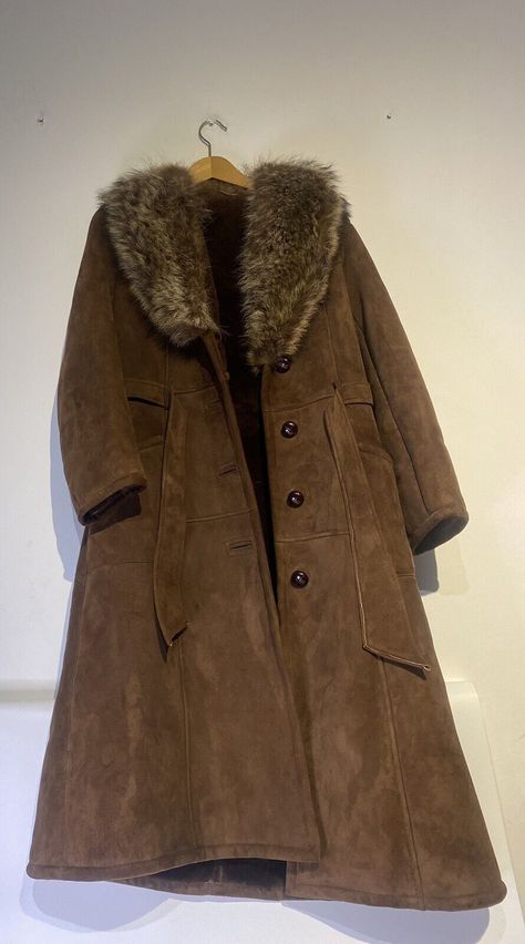 SWEARS & WELL VINTAGE LADIES HEAVY BROWN LONG SUEDE COAT SIZE 12 | eBay Vintage Winter Jackets Women, Cottagecore Coat, Vintage Fall Fashion, Hogwarts Style, Brown Coat Outfit, Long Suede Coat, Long Brown Coat, Big Coat, Vintage Winter Coat