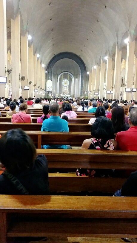 Baclaran church Snap Dance, Church Pew, Friendship And Dating, Framed Cork Board, Photo To Video, Cork Board, Design Kitchen, Interior Design Kitchen, Paloma