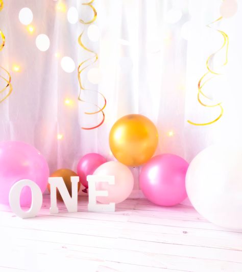 Baby Shoot Background, Diy Photo Shoot, Photo Shoot Background, Shoot Background, Baby Photography Backdrop, Floor Wood, Birthday Room Decorations, Blowing Up Balloons, Party Streamers