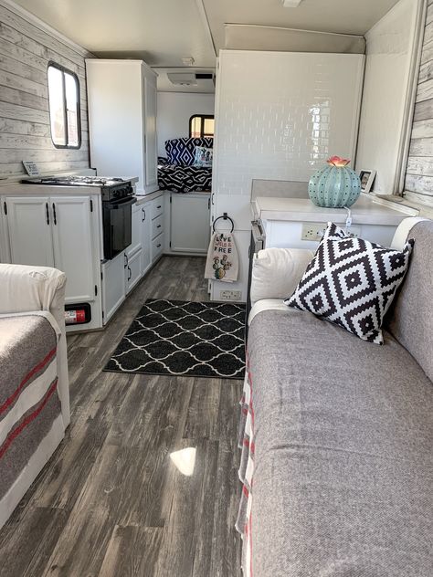 Trail Manor Camper, Trail Manor Makeover, Trailmanor Remodel, Trailmanor Camper, Refurbished Camper, Trailer Renovation Ideas, Travel Trailer Renovation, Small Travel Trailer Remodel, Camper Inspiration