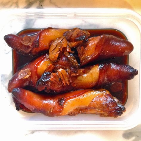 Bbq Pig Feet Recipe, Pig Feet Recipe, Offal Recipes, Asian Marinade, Pork Knuckle, Pork Hock, Bbq Pig, Pig Tails, Pig Ears