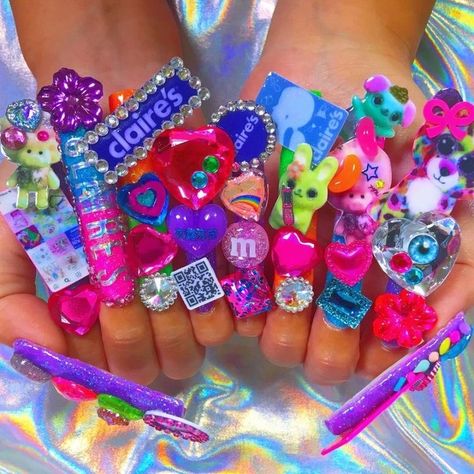 Easy Nail Polish, Junk Nails, Stunning Nails, Retro Nails, Hippie Nails, Home 2023, Hard Nails, Diy Acrylic Nails, Art Magic