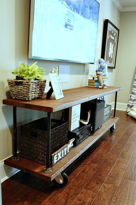 Perfect DIY for under the big screen. Industrial build from refreshrestyle.com Industrial Bedroom Diy, Industrial Console Tables, Diy Entertainment, Diy Tv Stand, Vintage Industrial Furniture, Pipe Furniture, Diy Tv, Industrial House, Rustic Industrial