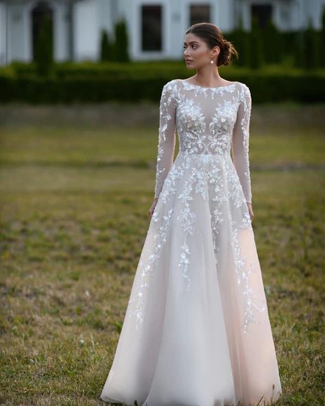 ❤️ Nigella Beautiful sparkle lace appliqué detail throughout dress. Aline tulle skirt. Long lace sleeves #2025wedding #yestothedress #bridestyle #2024bridetobe #niwedding #2024wedding #classicstyle #elegantstyle #new #tulleweddingdress #laceweddingdress #longsleeveweddingdress #newcollection #sparkleweddingdress #2026bride Tulle Skirt Long, Long Lace Sleeves, Sparkle Wedding Dress, Sleeve Gown, Long Sleeve Gown, Skirt Long, Yes To The Dress, Bride Style, Tulle Wedding Dress