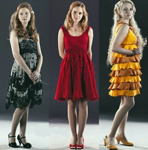 Ginny, Hermione and Luna in their wedding guest attire from Bill and Fleur's wedding Ginny Weasley Costume, Ginny Weasley Outfits, Harry Potter Ginny Weasley, Harry Potter Ginny, Stile Harry Potter, Weasley Family, Pinky Girl, Harry Potter Girl, Harry Potter Wedding