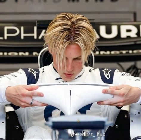 Liam Lawson, Formula 1 Car Racing, Nico Rosberg, Racing Drivers, Formula 1 Car, Indy Cars, Racing Driver, F1 Drivers, F 1