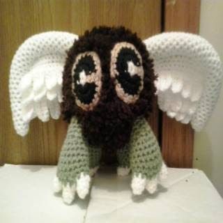 PATRON GRATIS WINGED KURIBOH | YU-GI-OHAMIGURUMI 30769 Winged Kuriboh, Amigurumi Plush, Yugioh Cards, Yu Gi Oh, Worsted Weight Yarn, Tapestry Needle, Crochet Hooks, Pet Toys, Knit Crochet