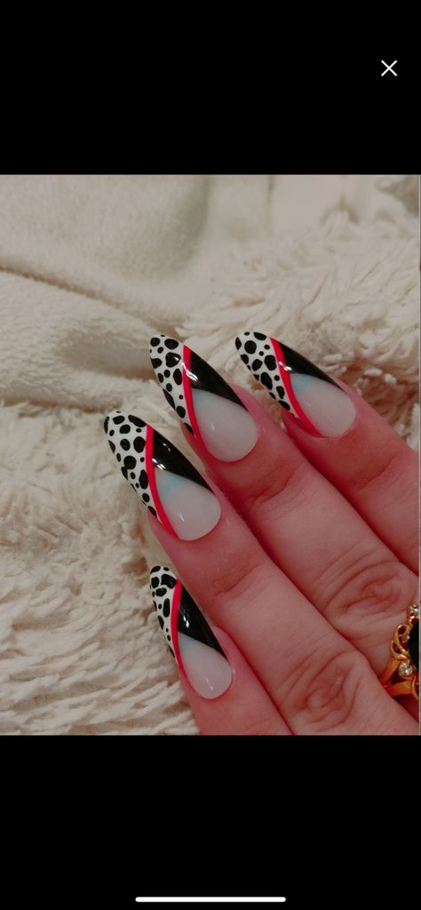 Cruella Inspired Nails, Cruella Nail Art, Cruella Deville Nails, Cruella Nails, Rockabilly Nails, Red Tip Nails, Cruella Deville, Finger Nails, Inspired Nails