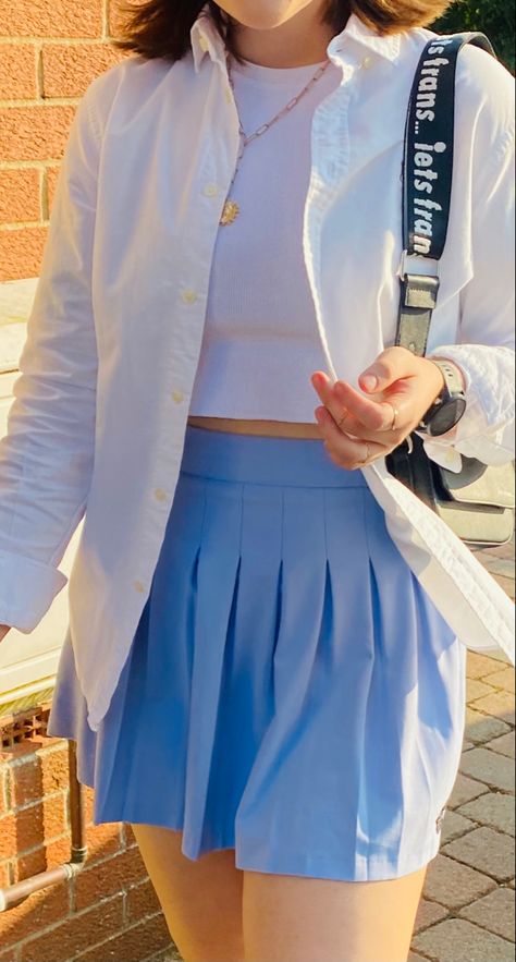 Blue Tennis Skirt Outfit, Blue Mini Skirt Outfit, Skirt Outfit Korean, Tennis Skirt Outfit Black, Korean Skirt Outfits, Red Top Outfit, Blue Skirt Outfits, Skirt Outfits Korean, Black Mini Skirt Outfit