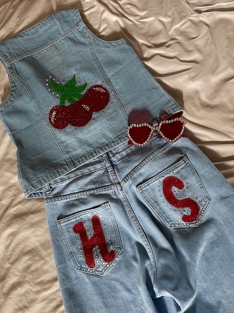 Harry Styles Double Denim, Harry Styles Demin Outfit, Double Denim Concert Outfit, Harry Styles Embroidered Jeans, Harry Styles Jeans Outfit, Harry Styles Jeans Diy, Hs Pants Harry Styles, Love On Tour Outfits Harry Styles, Harry Styles Pants Diy