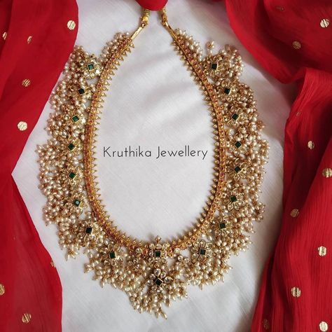 Guttapusalu Necklace, Latest Indian Jewellery, Temple Jewelry Necklace, Antique Gold Jewelry Indian, Bridal Jewelry Vintage, Antique Jewellery Designs, Gold Jewelry Simple Necklace, Jewellery Diamond, Pearl Necklace Designs