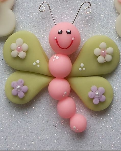 Crafting With Clay Ideas, Airdryclay Ideas Cute, Butterfly Clay Art, Polymer Clay For Kids, Ceramica En Frio Ideas, Foam Clay Crafts, Porcelanicron Ideas, Cercei Din Lut Polimeric, Clay Butterfly