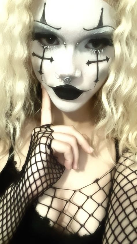 #beauty, #makeup, #skincare, #haircare Hot Clown Makeup Halloween, Clown Lips Makeup, Christmas Clown Makeup, Art The Clown Makeup, Emo Clown Makeup, Chicana Clown Makeup, Clown Goth Makeup, Clown Lips, Dark Clown Makeup