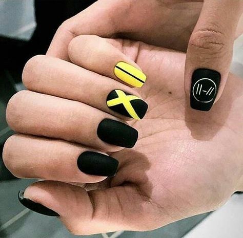 Twenty One Pilots Nails, Dark Color Nails, Twenty One Pilots Concert, Concert Nails, Twenty One Pilots Art, Twenty One Pilots Aesthetic, Fingernail Designs, Blush Nails, Top Nail