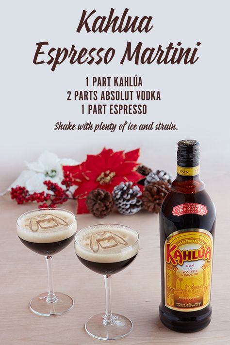 Kaluha Martini, Kahlua Espresso Martini, Espresso Martini With Kahlua, Espresso Martini Recipe Baileys, Espresso Martini Recipe, Espresso Martinis, Ice Chips, Martini Recipe, Absolut Vodka