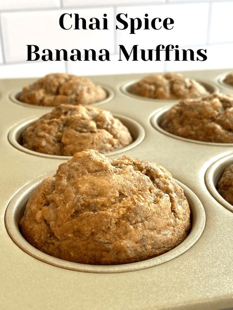 Chai Spice Banana Muffins - Chicago Jogger Chai Concentrate Recipe, Chai Muffins, Banana Muffin Recipe Easy, Chai Spice Mix, Banana Muffins Easy, Banana Flour, Banana Oat Muffins, Carrot Cake Muffins, Spice Muffins