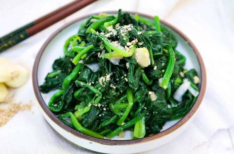 Korean Spinach Side Dish, Korean Spinach, Easy Spinach Recipes, Spinach Side, Spinach Side Dish, Steamed Spinach, Steamed Eggs, Sauteed Spinach, Korean Dishes