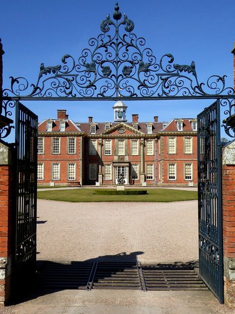 Hanbury Hall | Worcestershire | jacquemart | Flickr Hanbury Hall, Architecture Styles, English Manor Houses, Stately Homes, English Manor, Manor Houses, Country Houses, Stately Home, Architecture Fashion