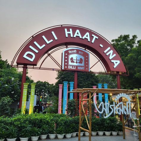 আগমনী ✨️ . . . #Delhi #delhigram #delhidiaries #india #photography #handicraft #madhubani #mithila #durgapuja #aesthetic Dilli Haat Aesthetic, India Photography, India, Photography