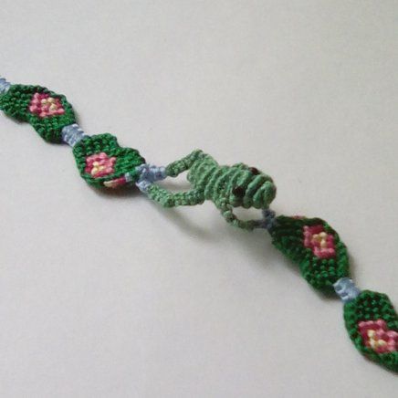 Cute Embroidery Bracelet Patterns, Cow Print Friendship Bracelet Pattern, Snake Friendship Bracelet, Friendship Bracelet Patterns Animals, Snake Bracelet Pattern, Cow Friendship Bracelet Pattern, Frog Friendship Bracelet Pattern, Frog Bracelet Pattern, Normal Friendship Bracelet Patterns