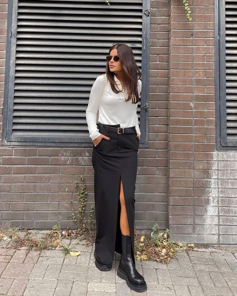 Nazife Özcan on Instagram: “Today🖤” Long Skirt Casual, Skirt Casual, Casual Luxury, Long Skirts For Women, Zara Skirts, Black High Waist, Black Midi, Asymmetrical Skirt, Niche Design