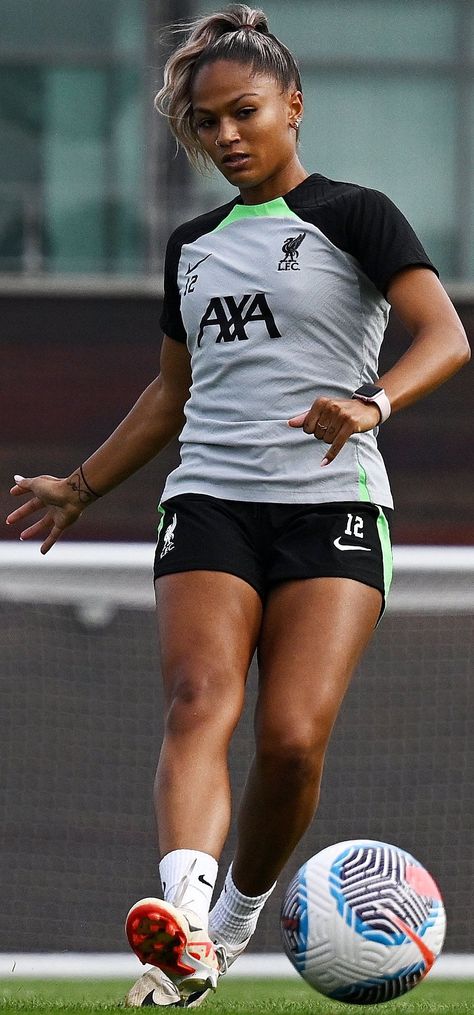 Taylor Hinds, Liverpool Girl, Female Footballer Aesthetic, Liverpool Women, Liverpool Women Team, Canada Womens Soccer Team, England Women’s Football, Female Football Player, Girls Football