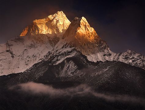 The Himalayas - meaning the "abode of snow" in Sanskrit...a Holy site for Hinduism Ama Dablam, Beautiful Mountains, Beautiful World, Wonders Of The World, Nepal, Habitat, The Sky, Beautiful Nature, Landscape Photography