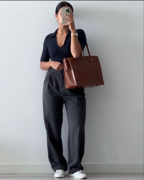 Corporate Attire Women, Cute Professional Outfits, Outfit Elegantes, Classy Business Outfits, Corporate Attire, Business Outfits Women, Stylish Work Attire, Corporate Outfits, Business Casual Outfits For Work