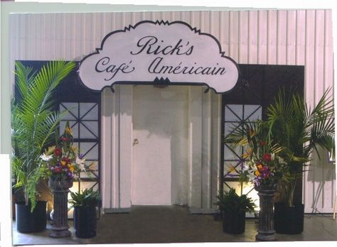 Casablanca party Rick's Cafe Americain free-standing prop sign Casablanca Party, Casablanca Movie, 1940s Party, Party Seating, Movie Themed Party, Moroccan Theme, Gala Ideas, Casablanca Morocco, Dinner Party Themes