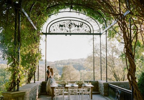 Cheekwood the perfect wedding garden venue. Romantic dinner with beautiful views.  Photographer: Koby & Terilyn Brown, Archetype Studio Inc. Event Design: Sapphire Events Nola Cheekwood Nashville, Tennessee Wedding Venues, Nashville Wedding Venues, Wedding Reception Locations, Tennessee Wedding, Affordable Wedding Venues, New Orleans Wedding, Gardens Wedding, Unique Wedding Venues