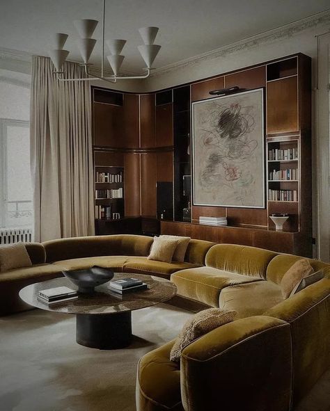 Masculine Interior Design Living Room, Media Room Seating, Velvet Sectional Sofa, Lemieux Et Cie, Living Room Inspo, Formal Living Rooms, Media Room, Interior Inspo, Living Room Inspiration