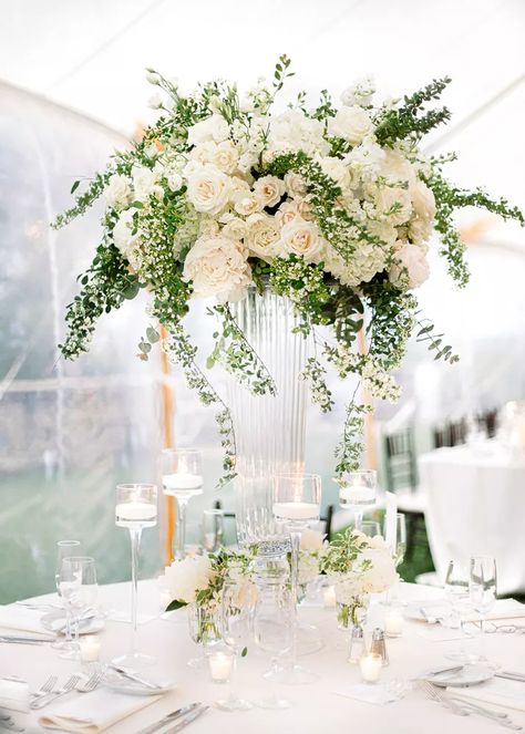 Tall Wedding Centerpieces Diy, Tall Flower Centerpieces, Spring Wedding Outfit, Elegant Wedding Centerpiece, Tall Wedding Centerpieces, Centerpieces Diy, Wedding Floral Centerpieces, Tall Centerpieces, Wedding Centerpieces Diy