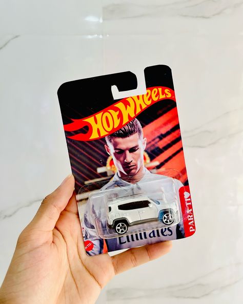 💥 ¡Solo nosotros lo hacemos posible! Un Hot Wheels único, personalizado con lo que más le importa. Este 30 de septiembre, sorpréndelo con algo que nadie más puede darle. 🚗❤️”