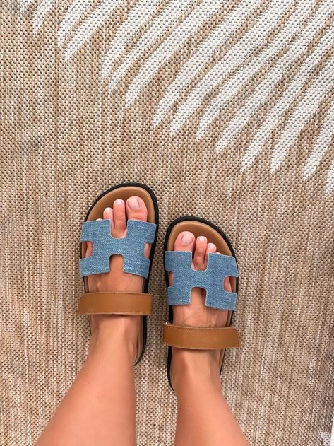 Hermes inspired sandals Steve Madden shoes run TTS #LTKBacktoSchool#LTKshoecrush#LTKunder100 Sandals Steve Madden, Steve Madden Sandals, Sandal Fashion, Steve Madden Shoes, Affordable Fashion, Steve Madden, Fashion Shoes, Fashion Inspo, Slip On