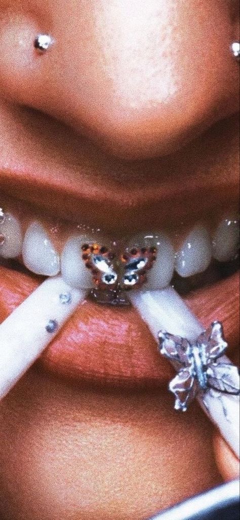 Grillz Aesthetic Wallpaper, Grillz Wallpaper, Grillz Aesthetic, Grillz Teeth, Teeth Jewelry, Material Girl, Lock Screen, Pic Ideas, Aesthetic Wallpaper