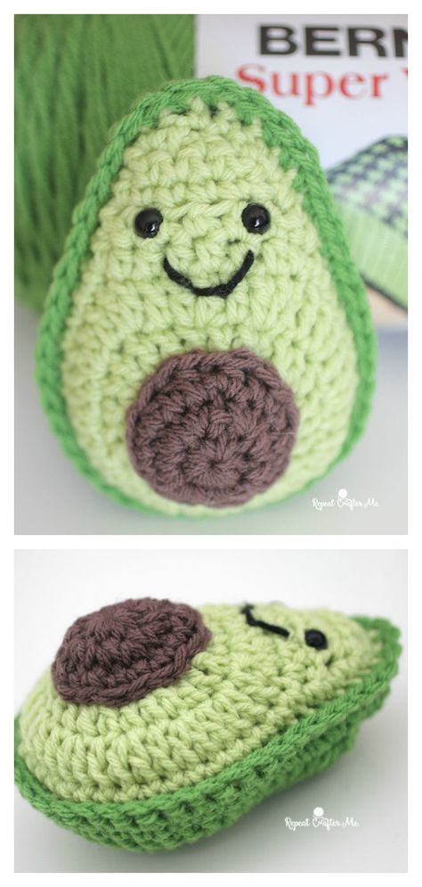 Adorable Avocado FREE Crochet Pattern #freecrochetpattern  #crochetpattern  #crochetkeychain  #easycrochetpattern Avocado Pillow, Avocado Keychain, Bracelets Paracord, Houses Minecraft, Slouchy Hat Pattern, Dog Crochet, Keychain Crochet, Quilling Earrings, Easy Drawing Tutorial