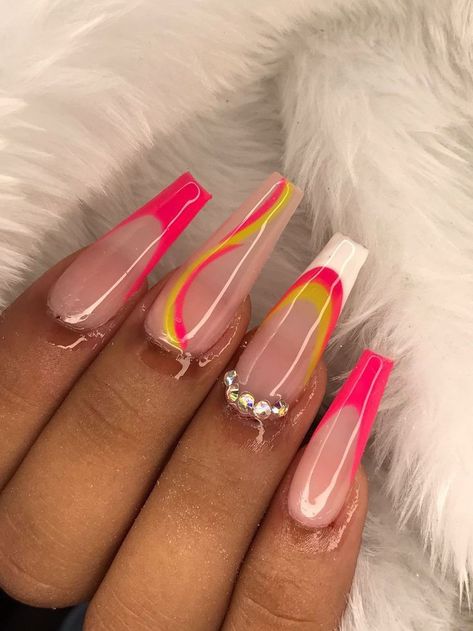 Bling Acrylic Nails, Nara, Coffin Nails, Acrylic Nails, Nail Designs, Nail Art, Tattoos, Nails, Nail Arts