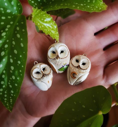 Full Moon Tattoo, Wood Model, Owl Lovers, Owl Jewelry, Owl Pendant, Whittling, Which One Are You, Moon Tattoo, Clay Art