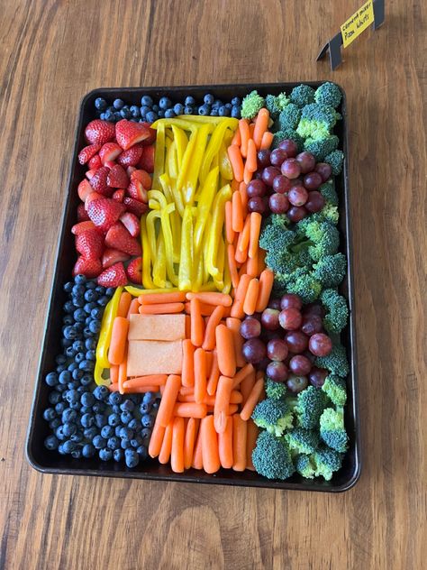 Construction Theme Veggie Tray, Dump Truck Fruit Tray, Construction Theme Fruit Tray, Fruit And Veggie Birthday Party, Construction Party Fruit Tray, Truck Themed Party Food, Construction Veggie Tray, Construction Fruit Tray, Truck Veggie Tray