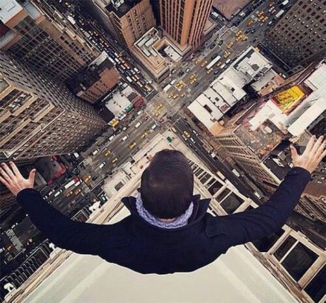 Guy standing on the edge of a building heights Edge Of A Building, New York From Above, Standing On The Edge, Free Green Screen, Building Photography, Man Photography, New York City Travel, Visit New York, Man Standing