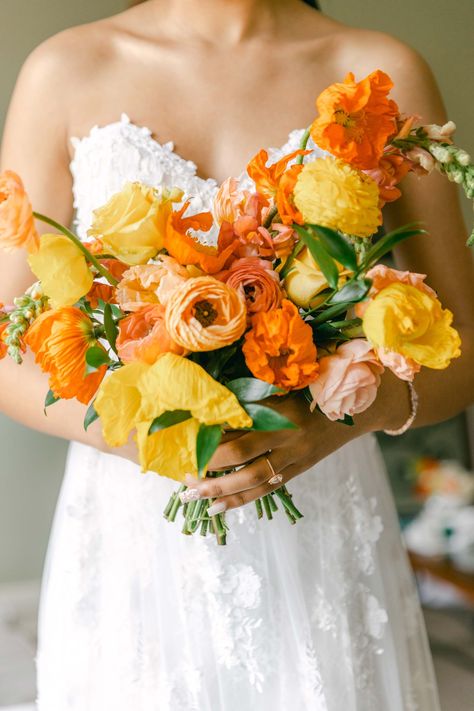 Gorgeous, bold and vibrant wedding flowers are create a stunning showcase. Let your wedding flowers be the colorful accent on your wedding day. Yellow And Orange Bouquet, Yellow And Orange Wedding, Lion King Wedding, Vibrant Wedding Flowers, Yellow Floral Wedding, Flower References, Orange Bouquets, Tulip Wedding, Orange Wedding Flowers